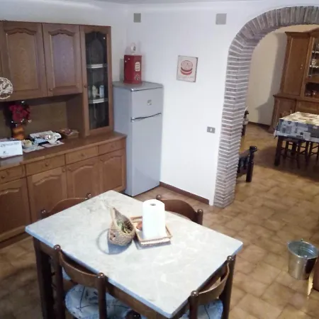 아파트 A Casa Di Nonna